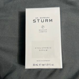 The HYALURONIC SERUM in Dr. Barbara Sturm’s